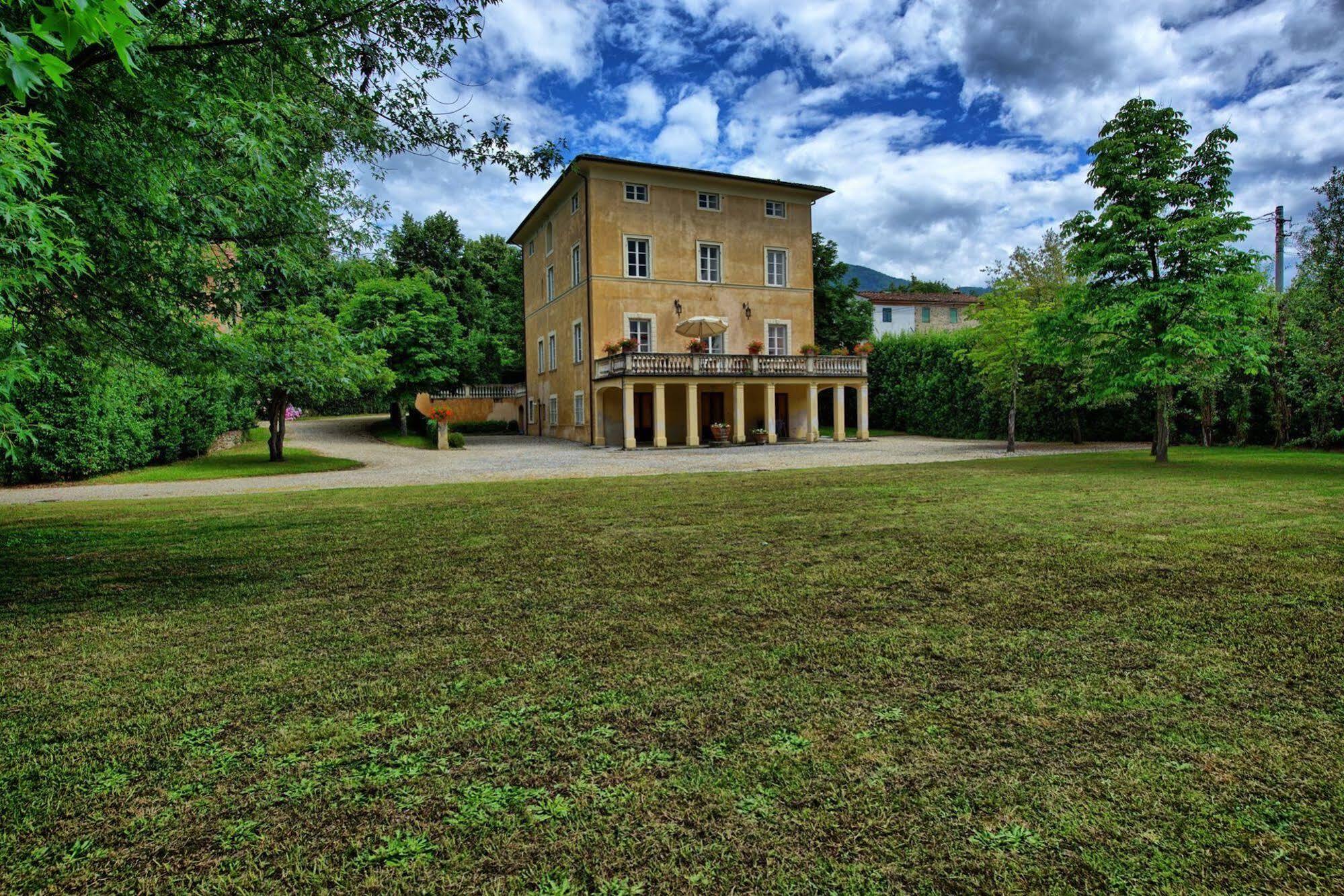Villa Fiamma By Posarellivillas Piaggiori Buitenkant foto